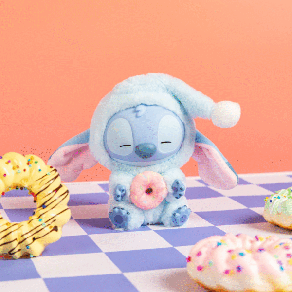 Stitch Comendo algo antes de dormir - Imagem 2